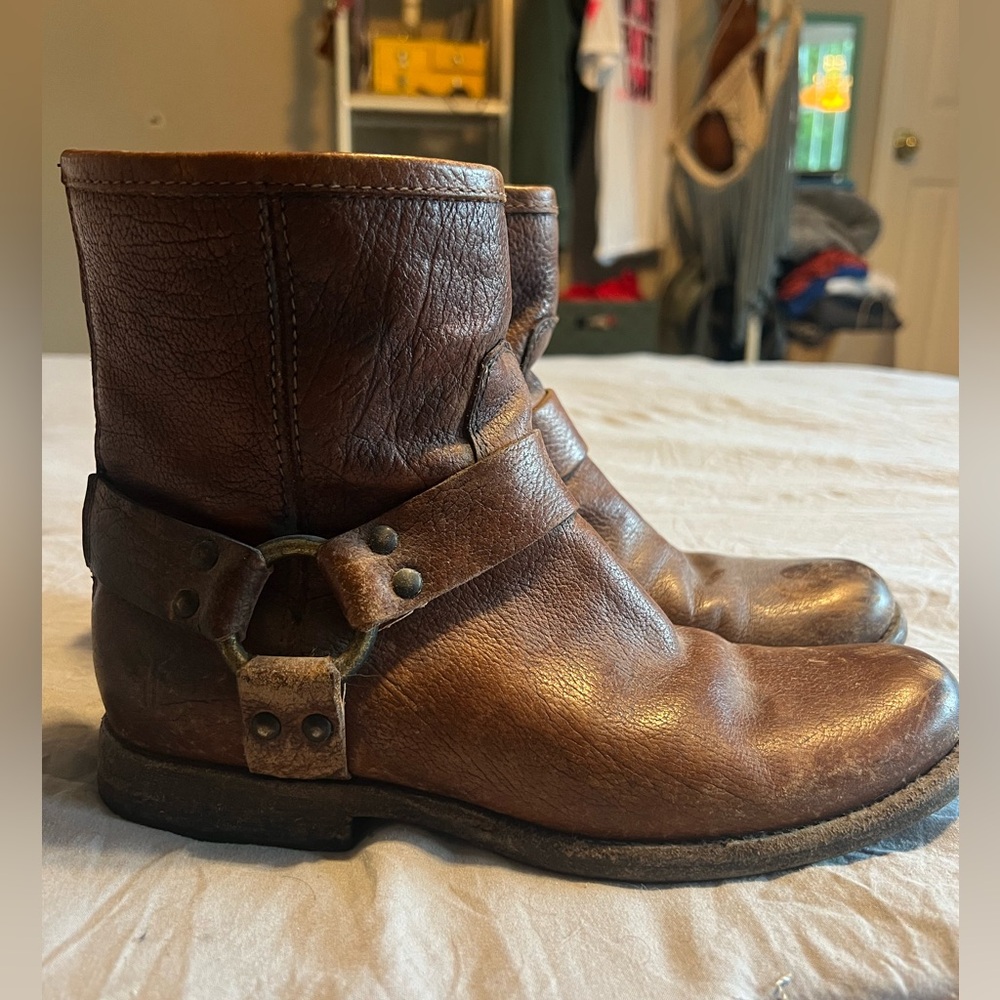 FRYE Boots Size 6